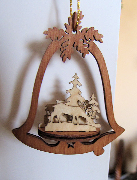 Околоколокольный
деревянный сувенир