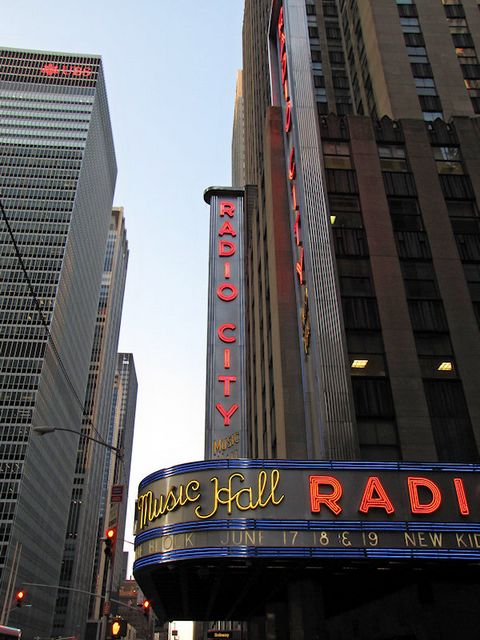 12radiocity01.jpg